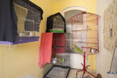 Casa de condomínio à venda com 250m², 5 quartos e 4 vagas Casa de condomínio à venda com 250m², 5 quartos e 4 vagasÁrea de Serviço