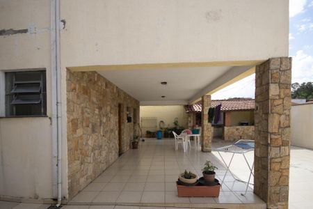 Casa de condomínio à venda com 250m², 5 quartos e 4 vagas Casa de condomínio à venda com 250m², 5 quartos e 4 vagasQuintal