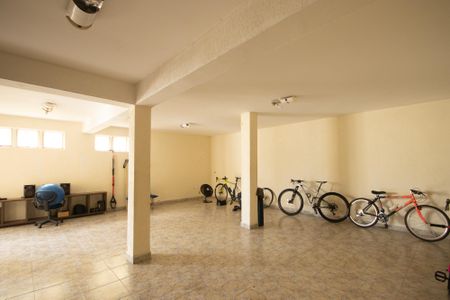 Casa de condomínio à venda com 250m², 5 quartos e 4 vagas Casa de condomínio à venda com 250m², 5 quartos e 4 vagasÁrea comum - Salão de festas