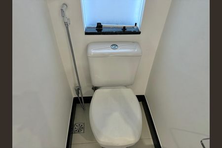Casa para alugar com 300m², 5 quartos e 2 vagas Casa para alugar com 300m², 5 quartos e 2 vagasLavabo