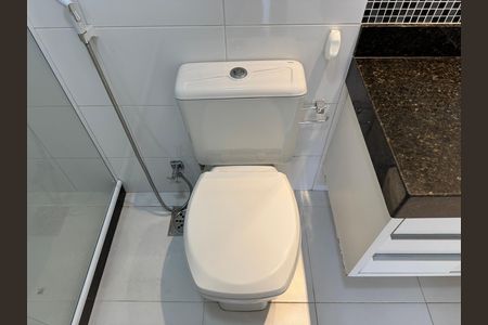 Casa para alugar com 300m², 5 quartos e 2 vagas Casa para alugar com 300m², 5 quartos e 2 vagasBanheiro da Suíte 2