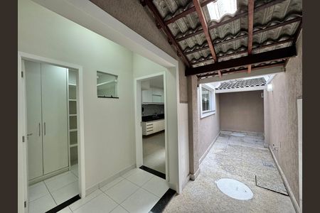 Casa para alugar com 300m², 5 quartos e 2 vagas Casa para alugar com 300m², 5 quartos e 2 vagasÁrea de Serviço