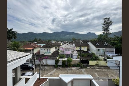 Casa para alugar com 300m², 5 quartos e 2 vagas Casa para alugar com 300m², 5 quartos e 2 vagasSótão - Vista