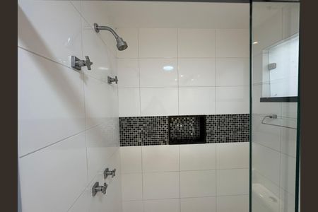 Casa para alugar com 300m², 5 quartos e 2 vagas Casa para alugar com 300m², 5 quartos e 2 vagasBanheiro da Suíte 2