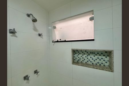 Casa para alugar com 300m², 5 quartos e 2 vagas Casa para alugar com 300m², 5 quartos e 2 vagasBanheiro da Suíte 1