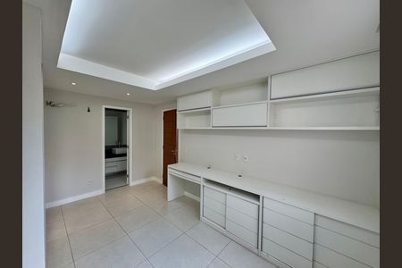 Casa para alugar com 300m², 5 quartos e 2 vagas Casa para alugar com 300m², 5 quartos e 2 vagasSuíte 2