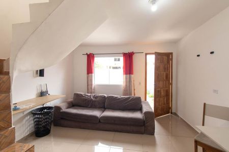Casa para alugar com 60m², 2 quartos e 1 vaga Casa para alugar com 60m², 2 quartos e 1 vagaSala