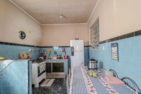 Casa à venda com 89m², 3 quartos e 2 vagas Casa à venda com 89m², 3 quartos e 2 vagasCozinha