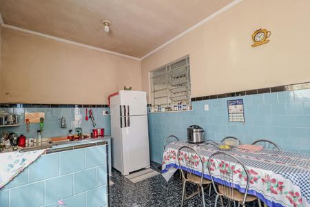 Casa à venda com 89m², 3 quartos e 2 vagas Casa à venda com 89m², 3 quartos e 2 vagasCozinha
