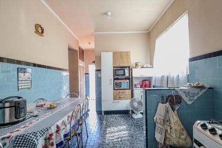 Casa à venda com 89m², 3 quartos e 2 vagas Casa à venda com 89m², 3 quartos e 2 vagasCozinha