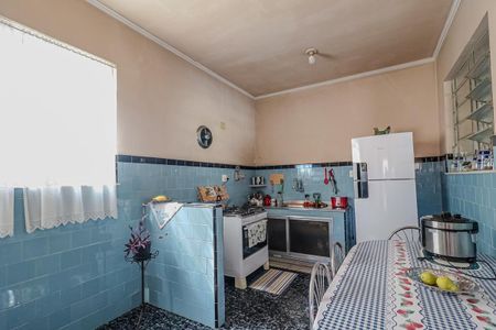 Casa à venda com 89m², 3 quartos e 2 vagas Casa à venda com 89m², 3 quartos e 2 vagasCozinha