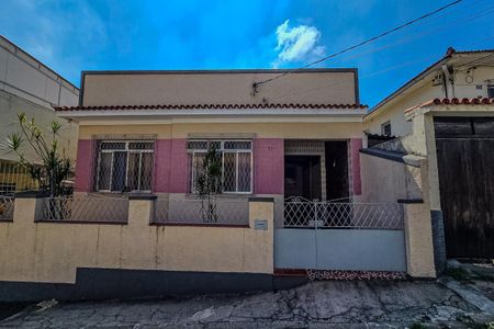 Casa à venda com 89m², 3 quartos e 2 vagas Casa à venda com 89m², 3 quartos e 2 vagasFachada casa