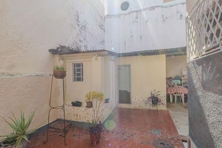 Casa à venda com 89m², 3 quartos e 2 vagas Casa à venda com 89m², 3 quartos e 2 vagasQuintal