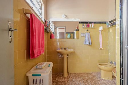 Casa à venda com 89m², 3 quartos e 2 vagas Casa à venda com 89m², 3 quartos e 2 vagasBanheiro