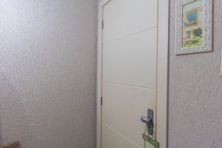 Casa à venda com 130m², 3 quartos e 2 vagas Casa à venda com 130m², 3 quartos e 2 vagasBanheiro Social