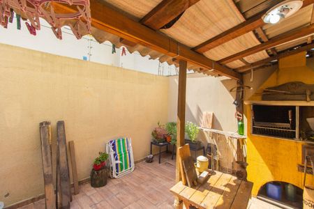 Casa à venda com 130m², 3 quartos e 2 vagas Casa à venda com 130m², 3 quartos e 2 vagasÁrea de Serviço