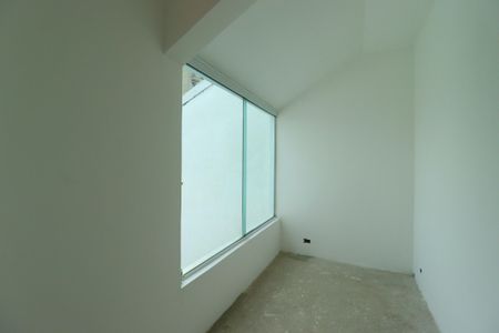 Casa à venda com 258m², 4 quartos e 4 vagasEscritório