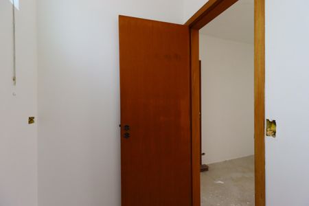 Casa à venda com 258m², 4 quartos e 4 vagasBanheiro da Suíte 2