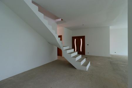 Casa à venda com 258m², 4 quartos e 4 vagasSala