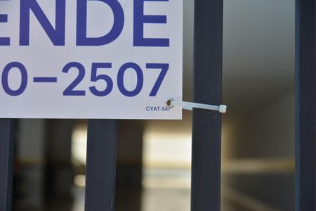 Apartamento para alugar com 75m², 2 quartos e 1 vagaPlaquinha 