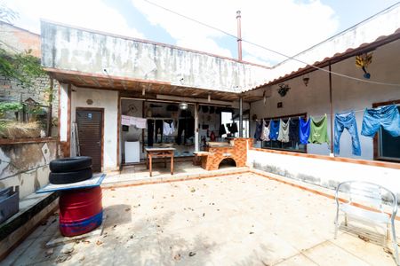 Casa à venda com 470m², 5 quartos e 4 vagasÁrea externa