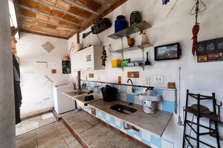 Casa à venda com 470m², 5 quartos e 4 vagasÁrea de Serviço externa