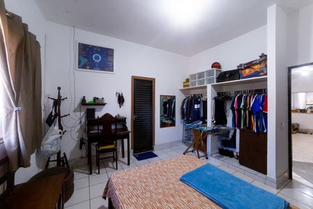 Casa à venda com 470m², 5 quartos e 4 vagasSuíte 1