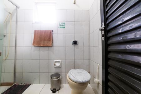 Casa à venda com 470m², 5 quartos e 4 vagasBanheiro da Suíte 1
