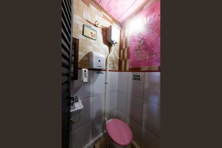 Casa à venda com 470m², 5 quartos e 4 vagasBanheiro garagem