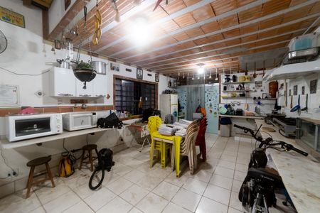 Casa à venda com 470m², 5 quartos e 4 vagasSala térreo