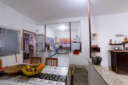 Casa à venda com 470m², 5 quartos e 4 vagasSala 1º andar