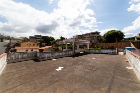 Casa à venda com 470m², 5 quartos e 4 vagasTerraço