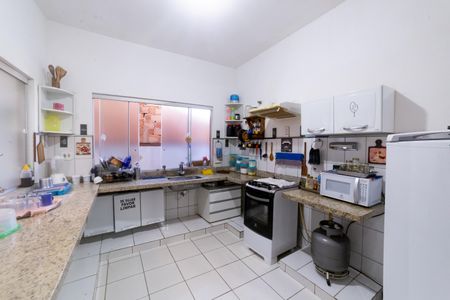 Casa à venda com 470m², 5 quartos e 4 vagasCozinha 1º andar