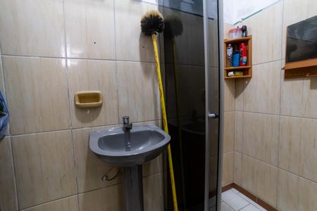 Casa à venda com 470m², 5 quartos e 4 vagasBanheiro Social