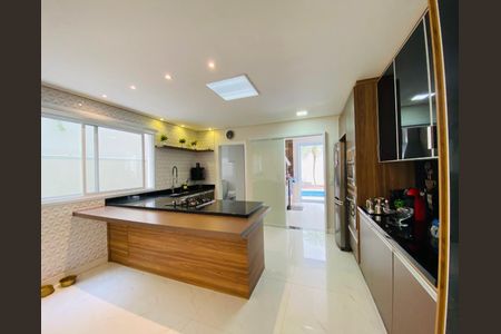 Casa de condomínio à venda com 325m², 4 quartos e 4 vagas Casa de condomínio à venda com 325m², 4 quartos e 4 vagasFoto 37