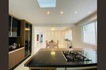 Casa de condomínio à venda com 325m², 4 quartos e 4 vagas Casa de condomínio à venda com 325m², 4 quartos e 4 vagasFoto 33