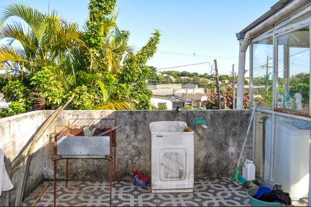 Casa à venda com 174m², 2 quartos e 2 vagas Casa à venda com 174m², 2 quartos e 2 vagasTerraço