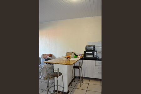 Casa à venda com 174m², 2 quartos e 2 vagas Casa à venda com 174m², 2 quartos e 2 vagasCozinha