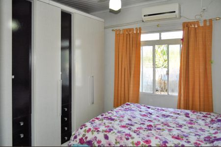 Casa à venda com 174m², 2 quartos e 2 vagas Casa à venda com 174m², 2 quartos e 2 vagasQuarto