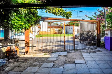 Casa à venda com 174m², 2 quartos e 2 vagas Casa à venda com 174m², 2 quartos e 2 vagasQuintal