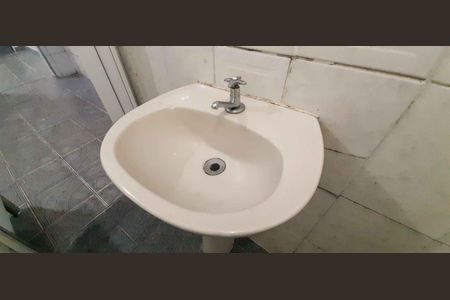 Casa para alugar com 70m², 1 quarto e sem vaga Casa para alugar com 70m², 1 quarto e sem vagaBanheiro