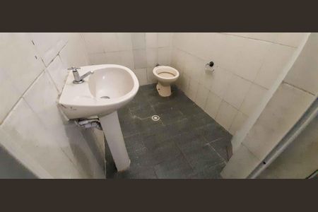 Casa para alugar com 70m², 1 quarto e sem vaga Casa para alugar com 70m², 1 quarto e sem vagaBanheiro