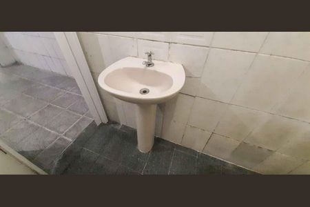 Casa para alugar com 70m², 1 quarto e sem vaga Casa para alugar com 70m², 1 quarto e sem vagaBanheiro