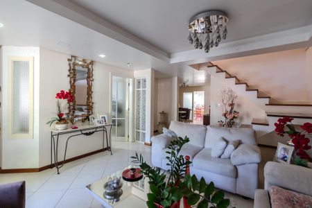 Casa à venda com 302m², 4 quartos e 3 vagas Casa à venda com 302m², 4 quartos e 3 vagasSala