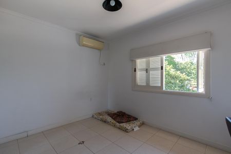 Casa à venda com 302m², 4 quartos e 3 vagas Casa à venda com 302m², 4 quartos e 3 vagasQuarto 2