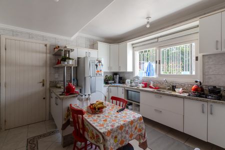 Casa à venda com 302m², 4 quartos e 3 vagas Casa à venda com 302m², 4 quartos e 3 vagasCozinha