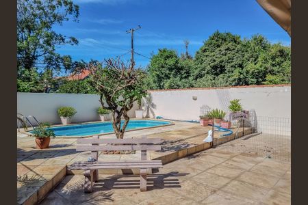 Casa à venda com 302m², 4 quartos e 3 vagas Casa à venda com 302m², 4 quartos e 3 vagasÁrea comum - Piscina