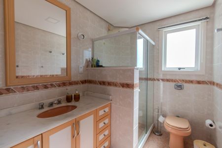 Casa à venda com 302m², 4 quartos e 3 vagas Casa à venda com 302m², 4 quartos e 3 vagasBanheiro Social