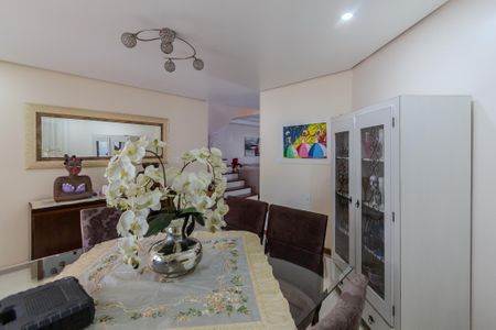 Casa à venda com 302m², 4 quartos e 3 vagas Casa à venda com 302m², 4 quartos e 3 vagasSala de Jantar