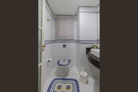 Casa à venda com 302m², 4 quartos e 3 vagas Casa à venda com 302m², 4 quartos e 3 vagasLavabo